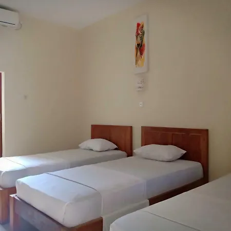 Pretty Girl Hostel